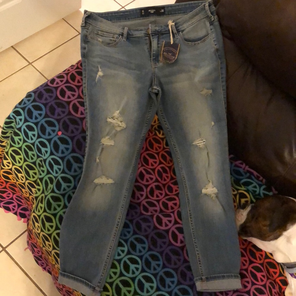 Brand New Hollister Capri with tags